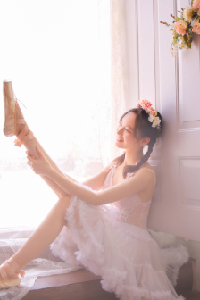 皇上在御花园C了太子妃宁儿